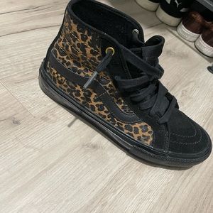 Vans leopard print
